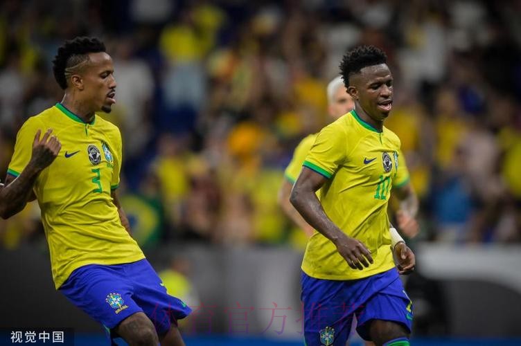 维尼修斯谈晃过门将破门:我经常看罗纳尔多的录像 维尼修斯谈晃过门将破门:我经常看罗纳尔多的录像