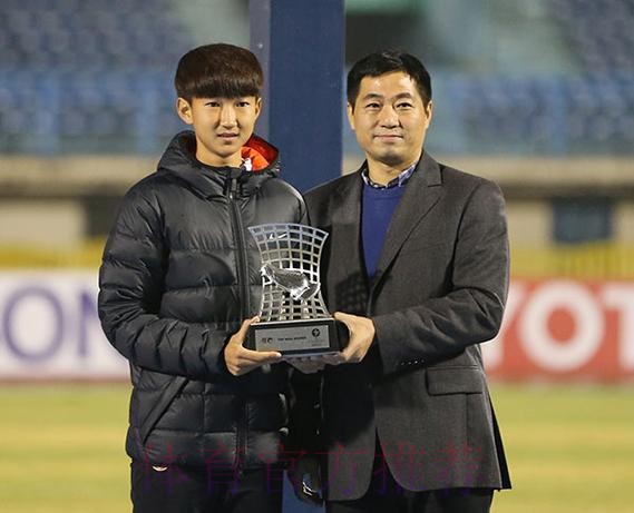 中国8:0胜泰国获亚少赛季军 王妍雯斩获最佳射手奖 中国8:0胜泰国获亚少赛季军 王妍雯斩获最佳射手奖